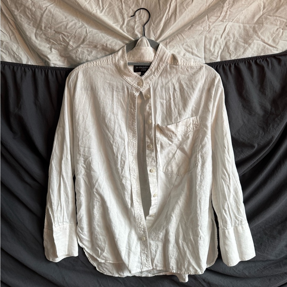 Banana Republic Cream Casual Button Down Shirt